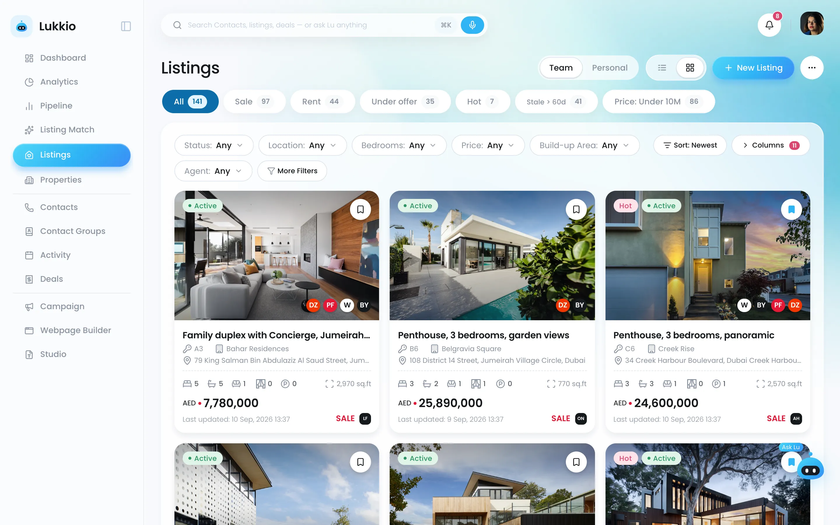 Listings in card view with photos, price and portal badges